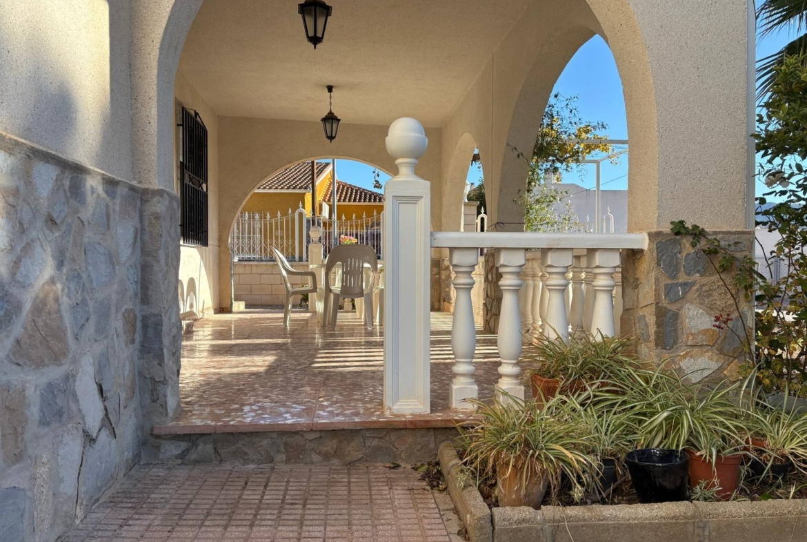 Villa in Hondon de los Frailes