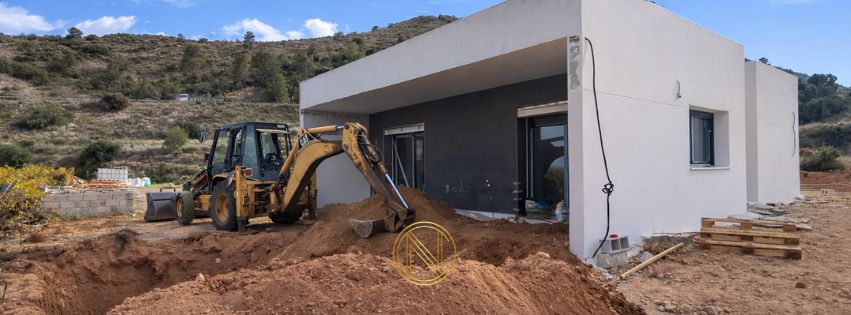 build vs buy house in Alicante